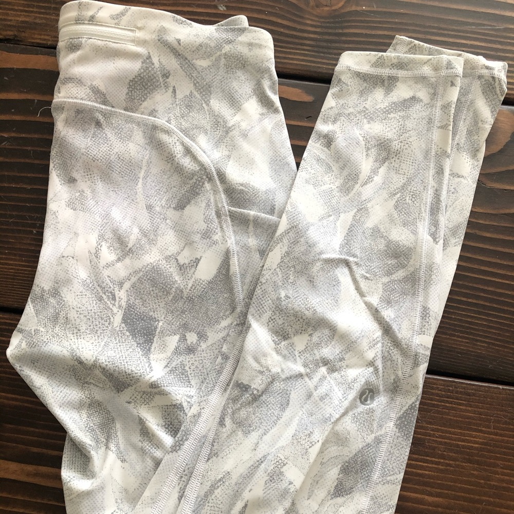 Lululemon yoga pants